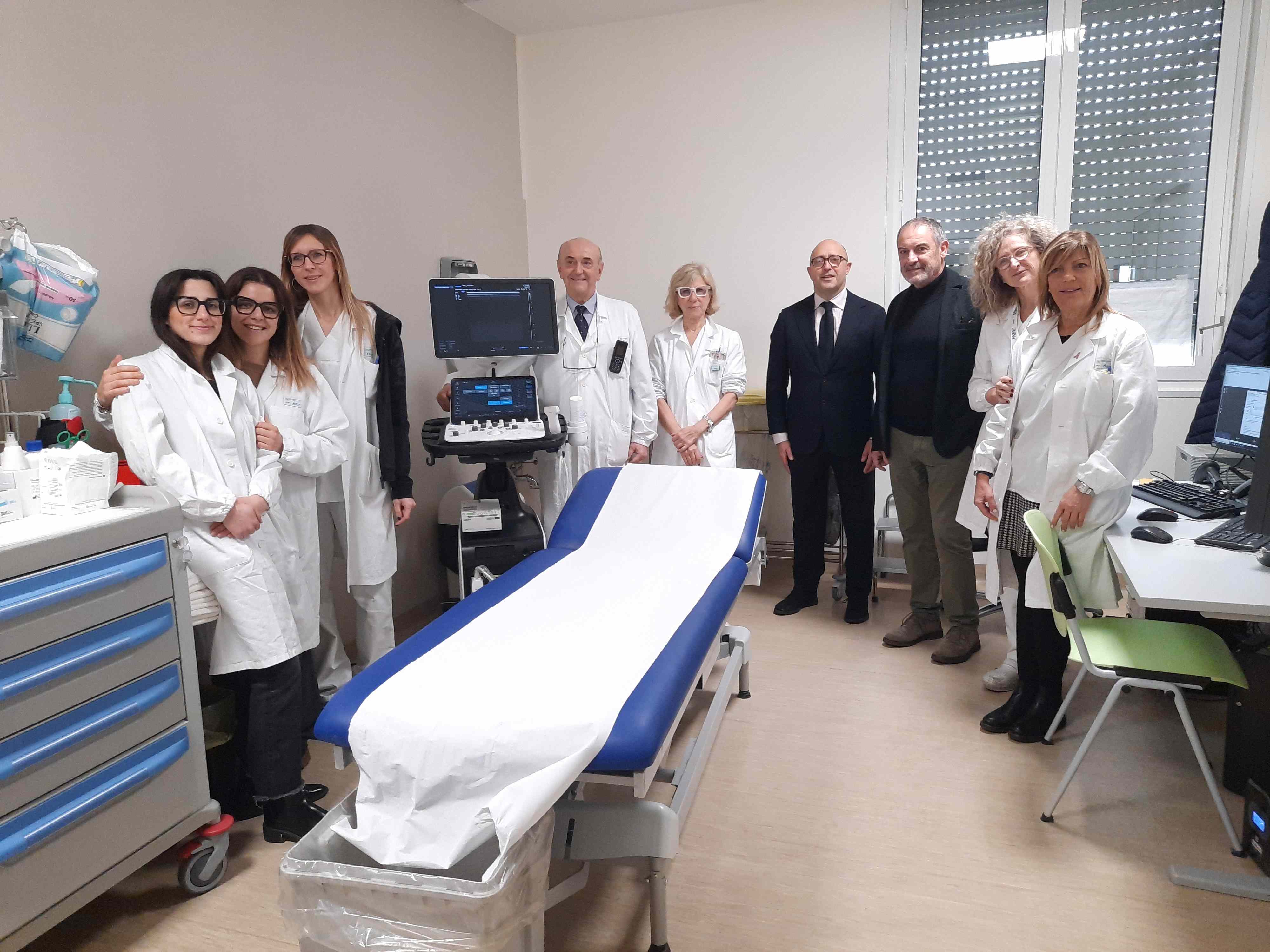 Un nuovo ecografo per la diagnostica senologica per il Policlinico di Modena grazie al sostegno di Sicer Spa