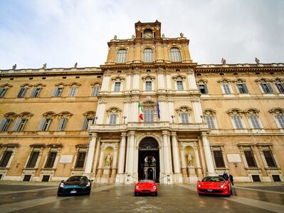 I Motori in Piazza Roma per l'inaugurazione